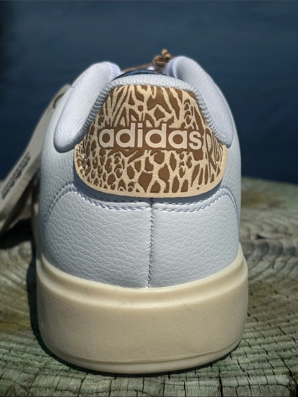 adidas Advantage 2.0 Cloud Foam Tennis Sneakers Size 7.5 NIB